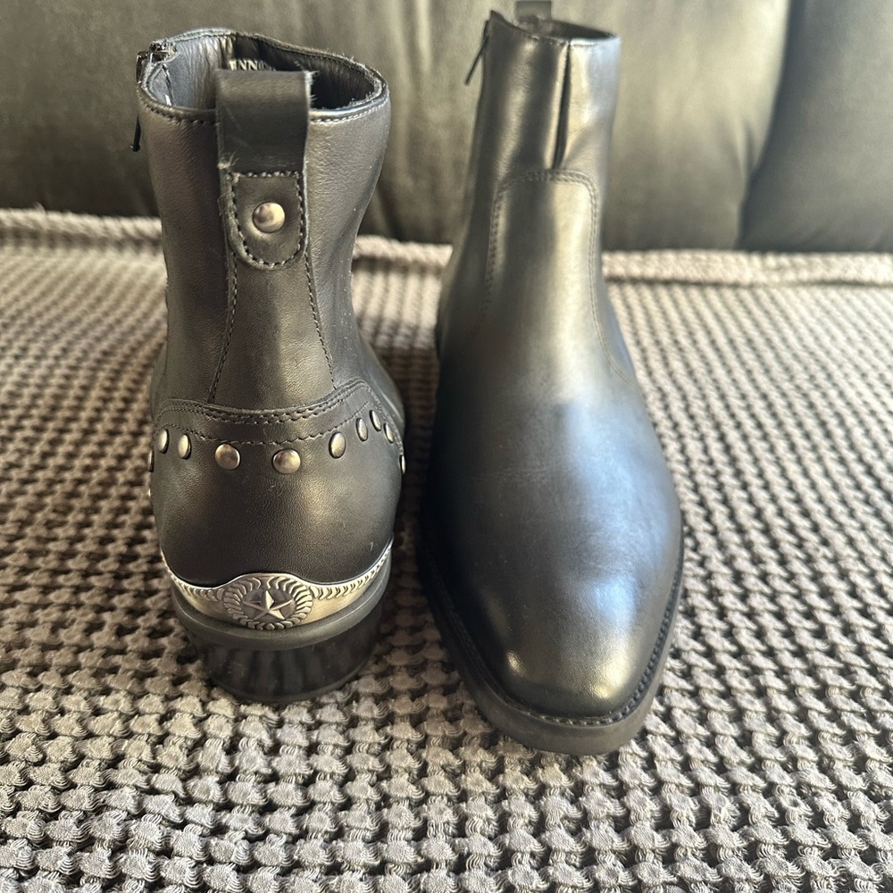Steve Madden boots